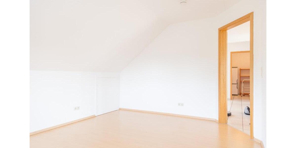 Dachgeschoßwohnung Staufenberg - 3 Zimmer, 96 m&sup2;, 240.000&euro; | Angebot:25390607