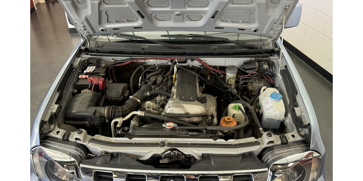 Suzuki Jimny FJ Lim. 1.3 AHK Sitzheizung Klimaanlage 84.150 km 16.880 &euro; Lich 35423