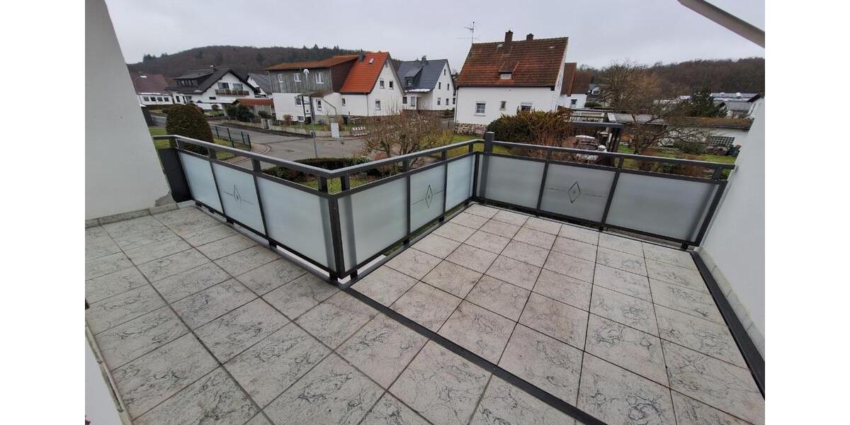 Etagenwohnung Solms - 3 Zimmer, 125 m&sup2;, 1.100&euro; | Angebot:25046820