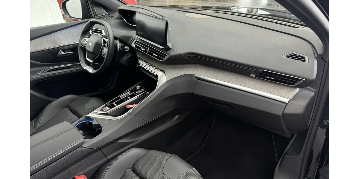 Peugeot 5008 GT 130 Black Edition EAT8 1.Hand Massage 20.400 km 26.220 &euro; Lich 35423