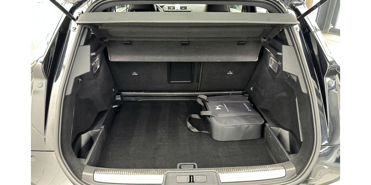 DS Automobiles DS7 Crossback 300 4x4 Performance Line 1.Hand 133.100 km 19.660 &euro; Lich 35423