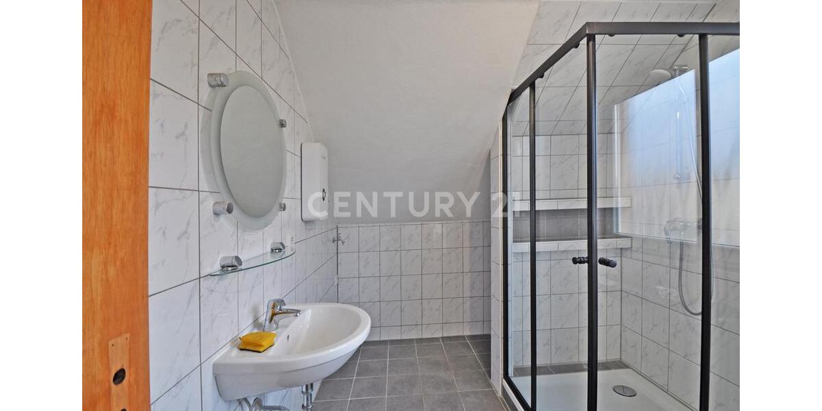 Etagenwohnung Gießen - 3 Zimmer, 76 m&sup2;, 895&euro; | Angebot:26003345