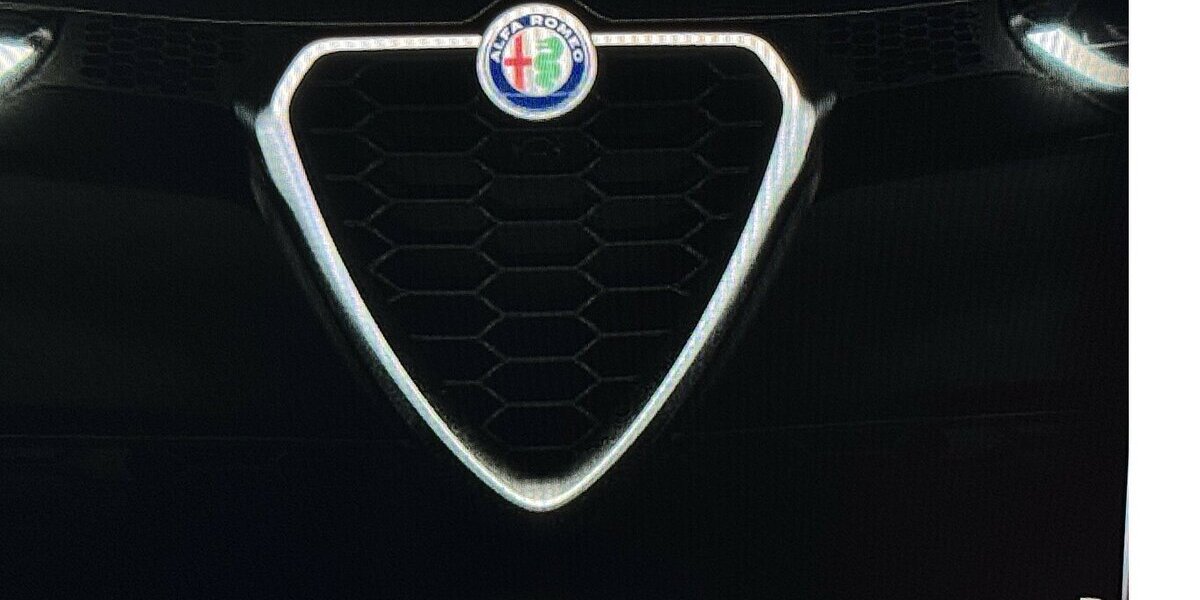 Alfa Romeo Tonale 1.5 VGT Veloce 48 V Hybrid LED 13.000 km 27.670 &euro; Lich 35423