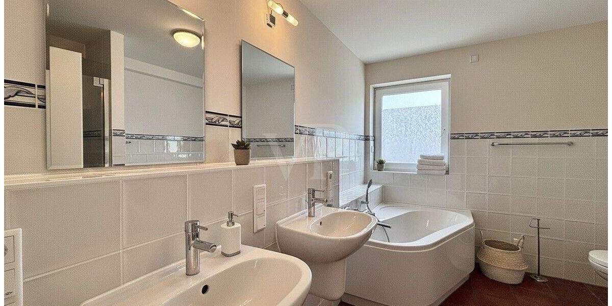 Einfamilienhaus Lich - 7 Zimmer, 304 m&sup2;, 1.100.000&euro; | Angebot:25663178