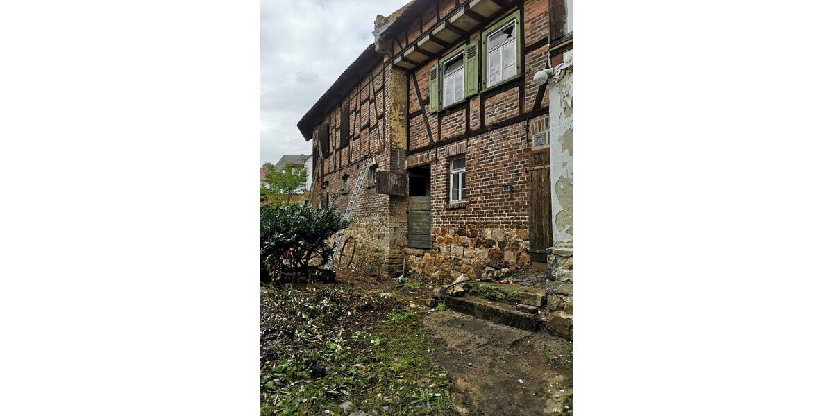 Bauernhaus, Landhaus Münzenberg - 10 Zimmer, 200 m&sup2;, 350.000&euro; | Angebot:25936657