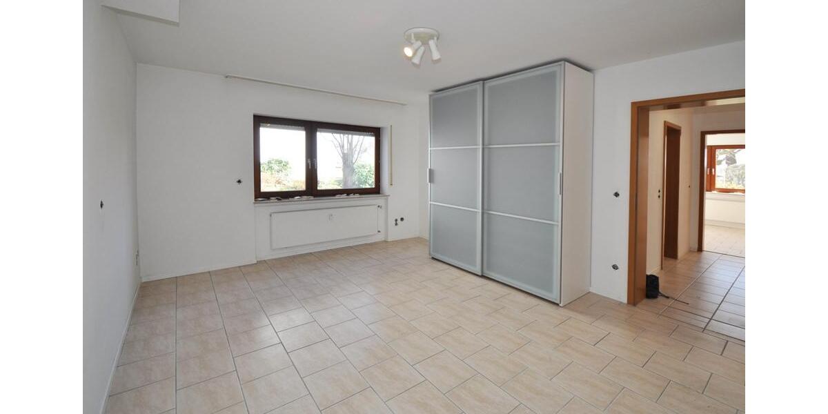 Etagenwohnung Gießen Allendorf - 3 Zimmer, 108 m&sup2;, 990&euro; | Angebot:25807433