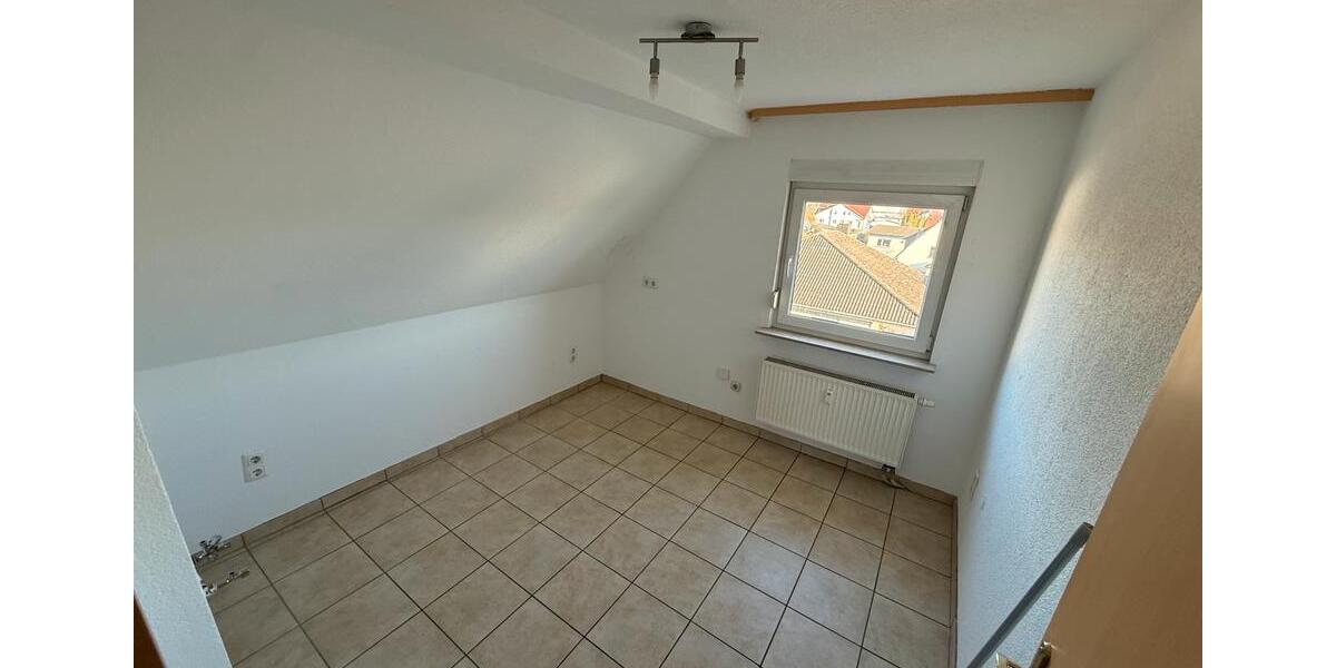 Dachgeschoßwohnung Aßlar - 2 Zimmer, 48 m&sup2;, 650&euro; | Angebot:25268415