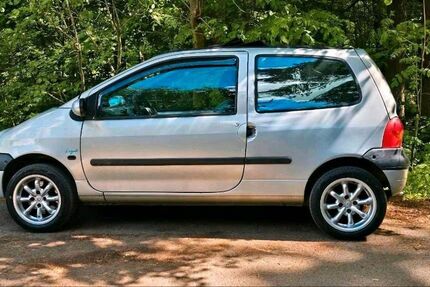 Renault Twingo 110.000 km 3.200 &euro; Buseck 35418