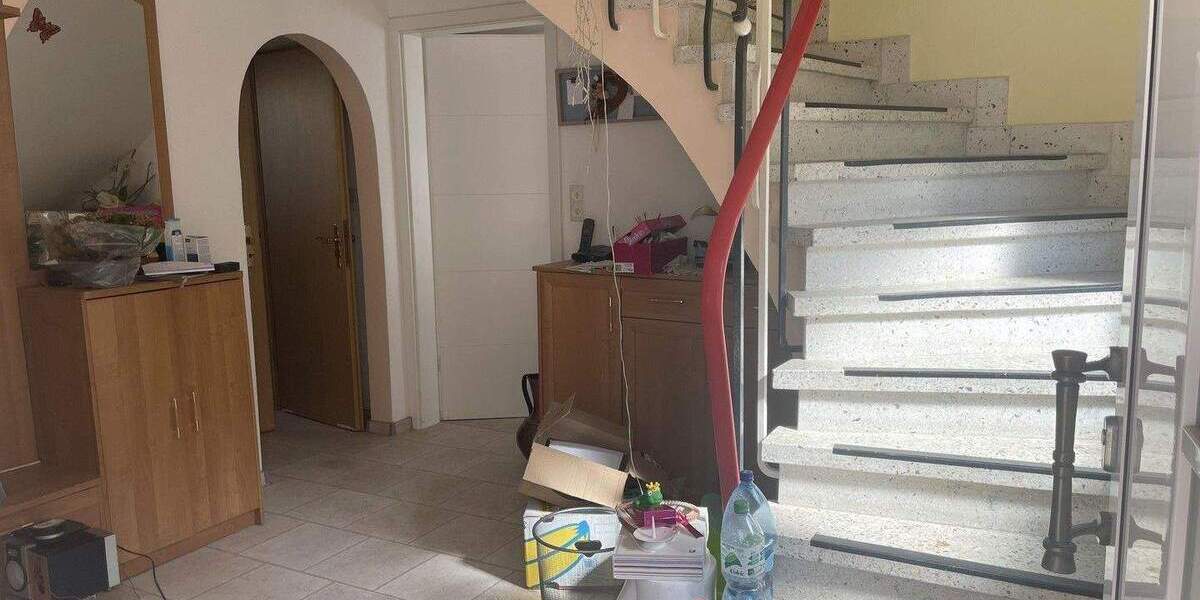 Mehrfamilienhaus, Wohnhaus Buseck Alten-Buseck - 7 Zimmer, 280 m&sup2;, 320.000&euro; | Angebot:25782526