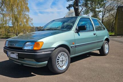 Ford Fiesta 49.068 km 3.333 &euro; Alten-Buseck 35418