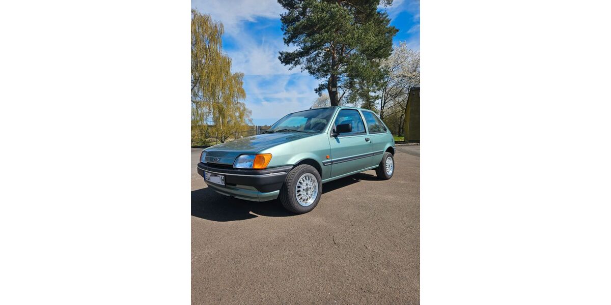 Ford Fiesta 49.068 km 3.333 &euro; Alten-Buseck 35418